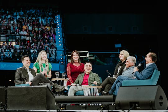 Panel de la Visión: Pastores Omar Cab...