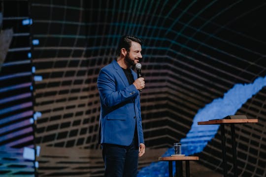 Be strong and be a man - Pastor Eliem...