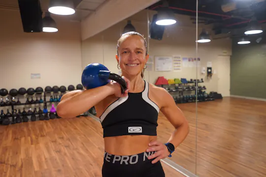 SEMANA 10 | Día 04 | UPPER BODY AMRAP con Carola Vega