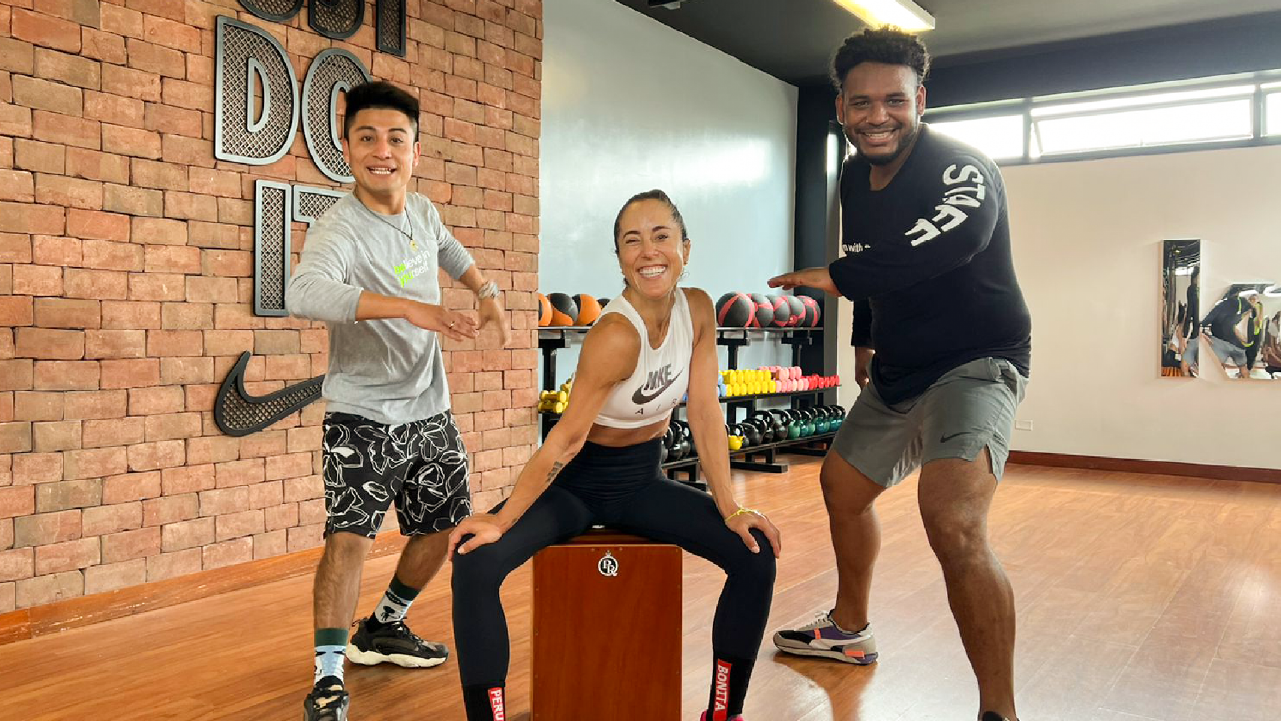 55 minutos KO Dance Special Fiestas Patrias Perú con Ale Llosa 