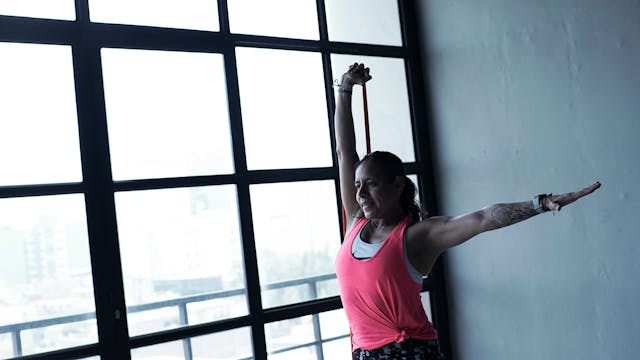 6. FULL BODY HIIT con Miluska Pachas