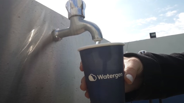 Israeli company makes WATER out of thin air