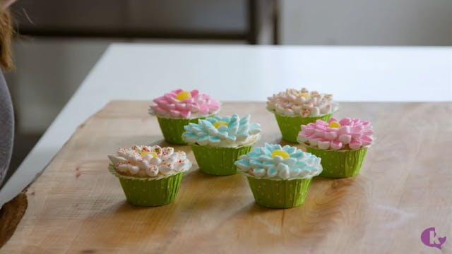 Flower Cupcakes that are Almost Too P...