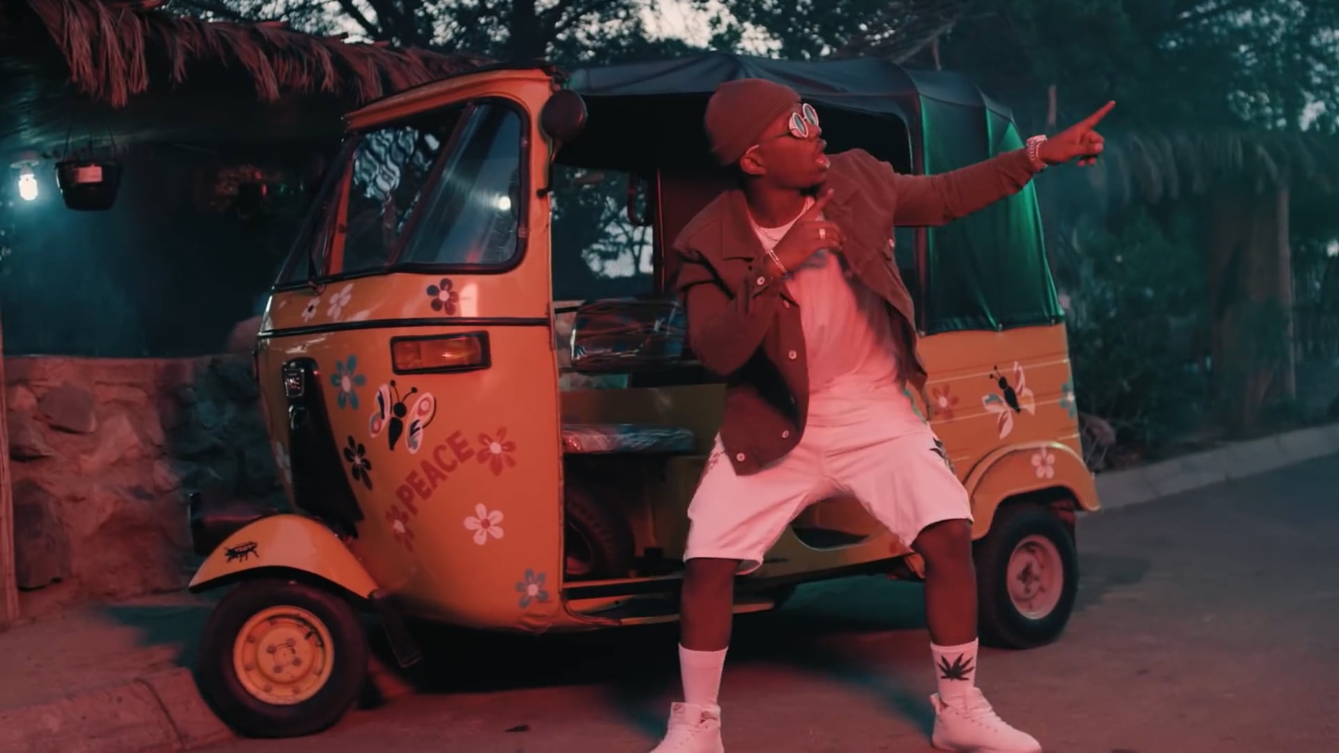 MAKULASA - RAYVANNY Feat MAPHORISA, DJ BUCKZ