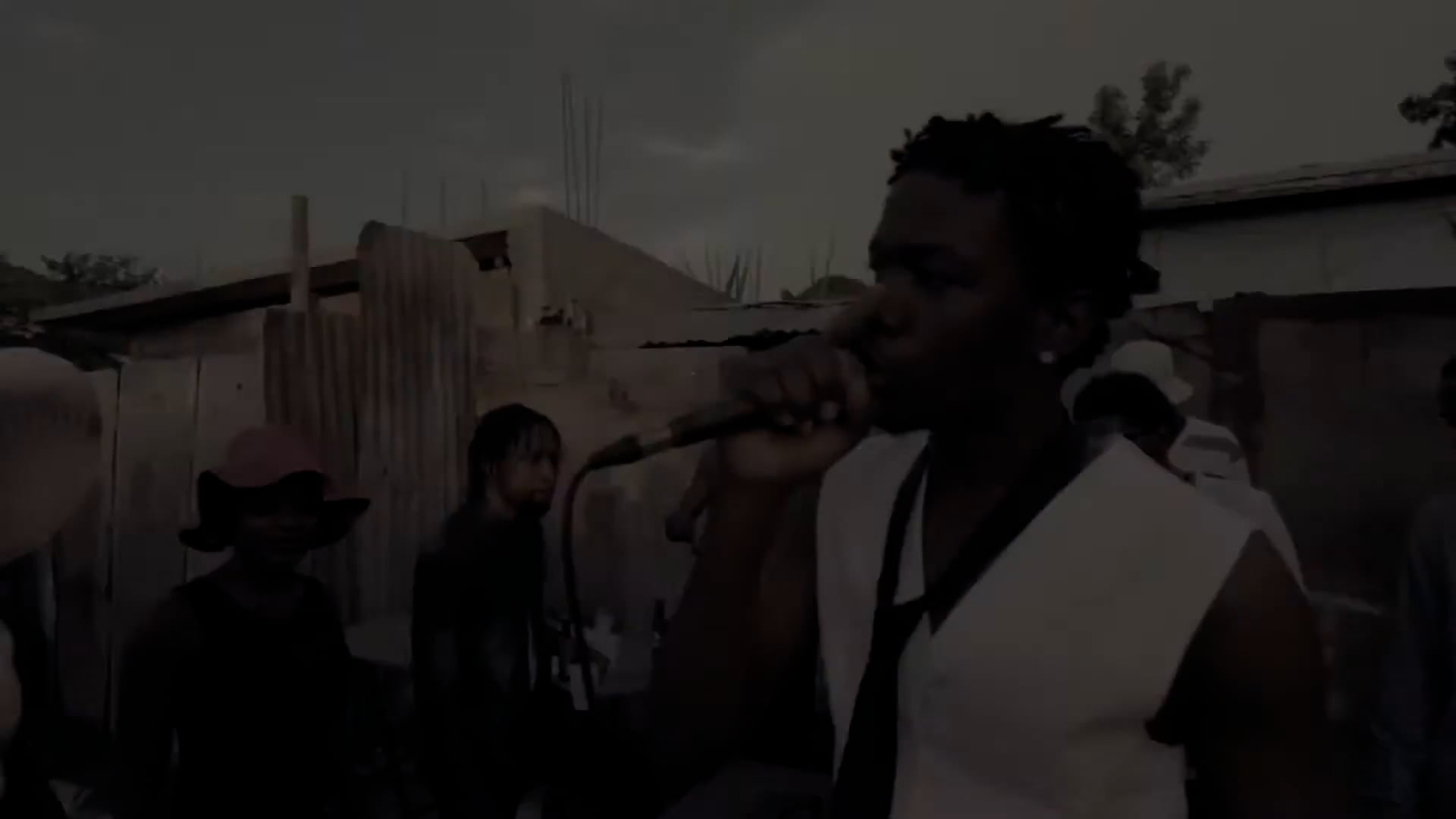 WE NO WORRY BOUT THEM - KONSHENS Feat ROMAIN VIRGO