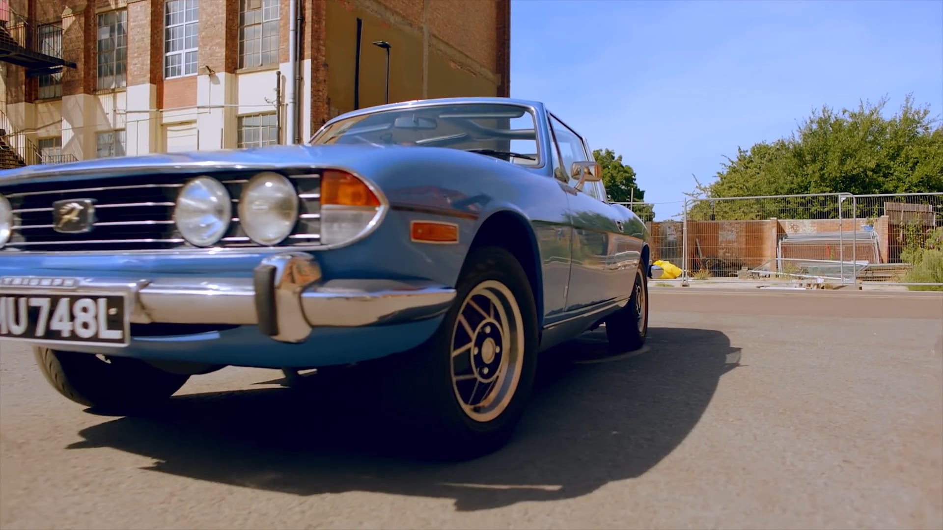 LOVE AROUND - CALLEDOUT MUSIC