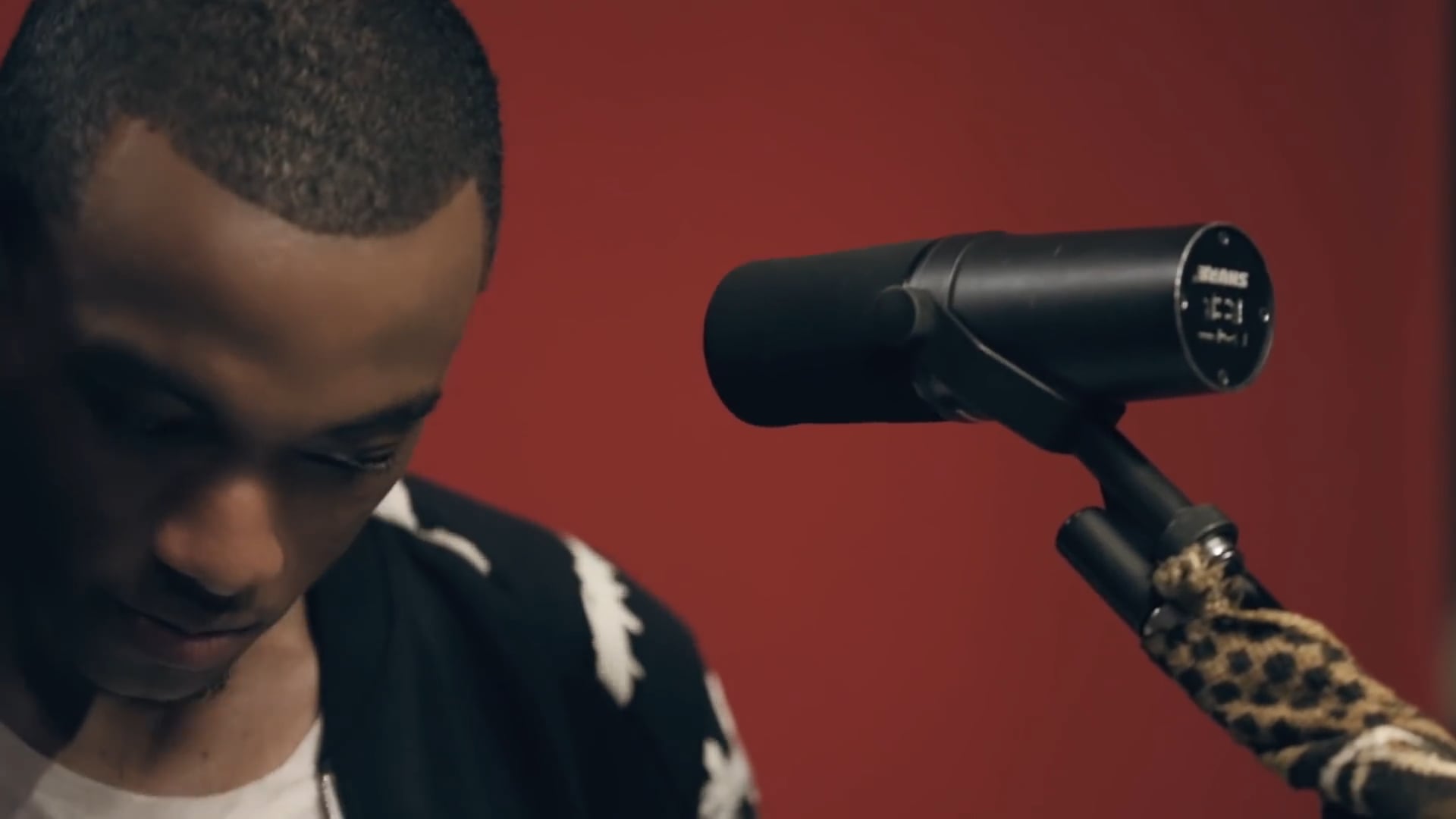 MAINTAIN - JONATHAN McREYNOLDS Feat CHANTAE CANN