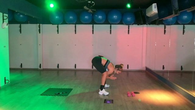 GLUTES & OUTER THIGH (30MIN.)