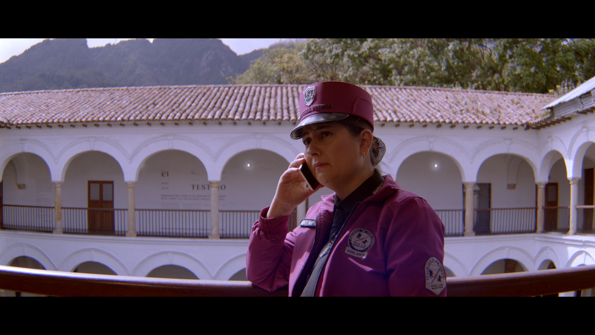 Four Steps for a Mistep (Cuatro Pasos Para Un Tropiezo)