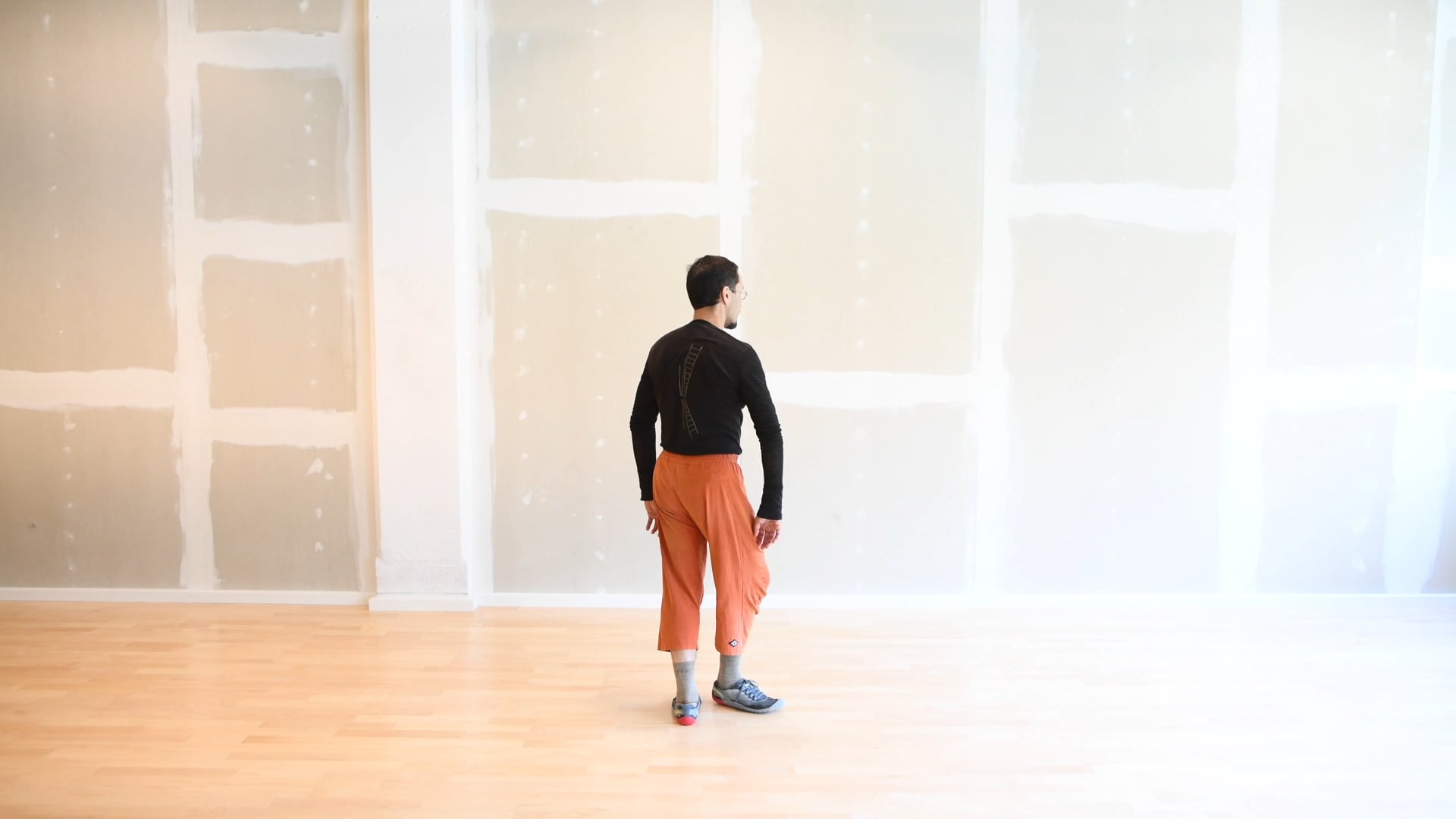 Mobility: Basic 2: Shoulder Rolls