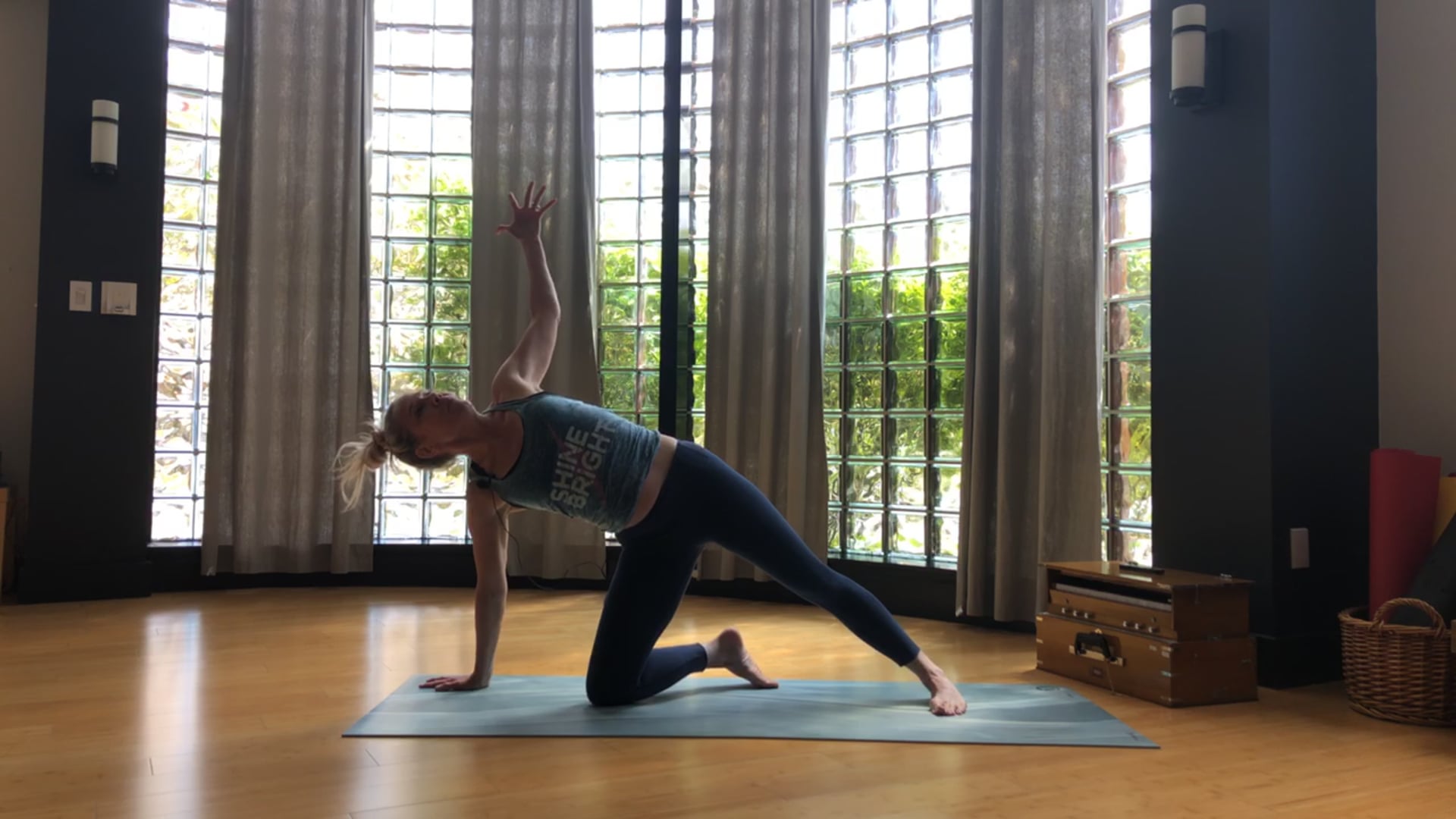 60 Minute Powerful Flow with Tammy Lyons