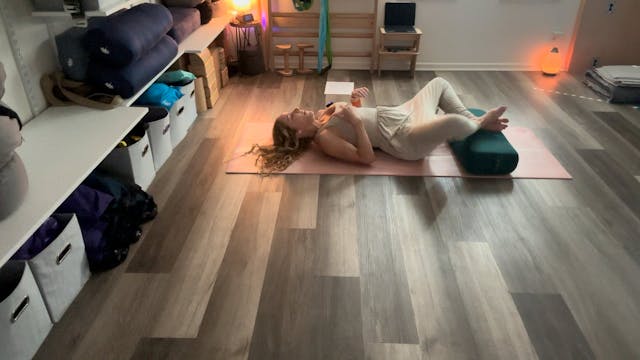 Yin Yoga For Hips 