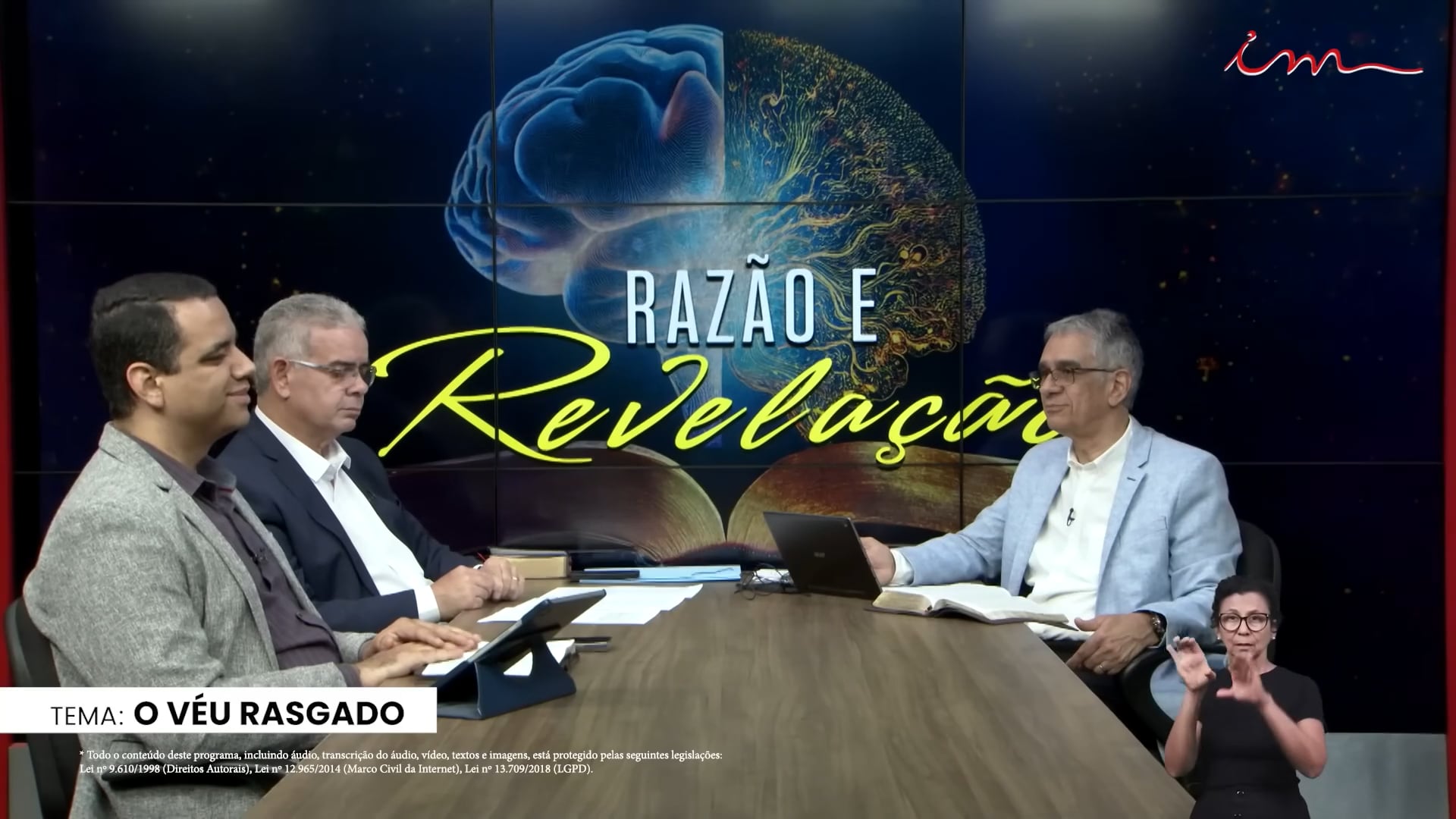 Véu Rasgado: Arca e Mistério Cumprido