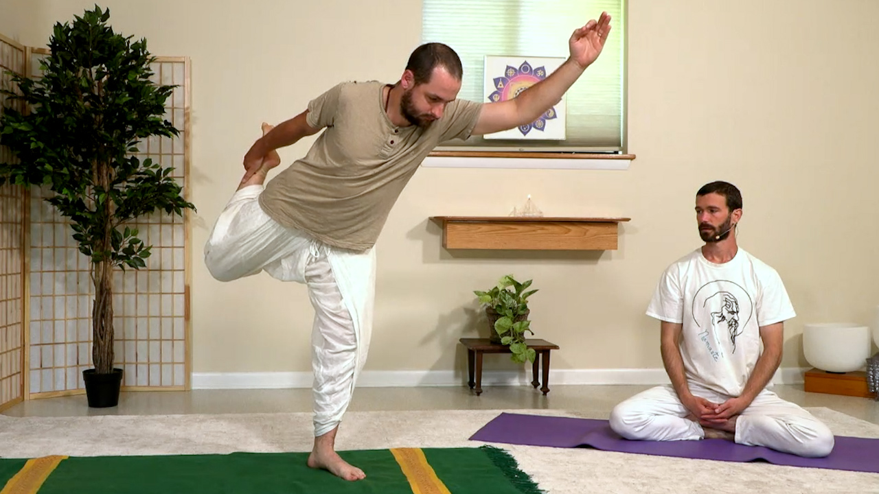 Hatha Yoga - Mixed Level with Zac Parker - May 2, 2021