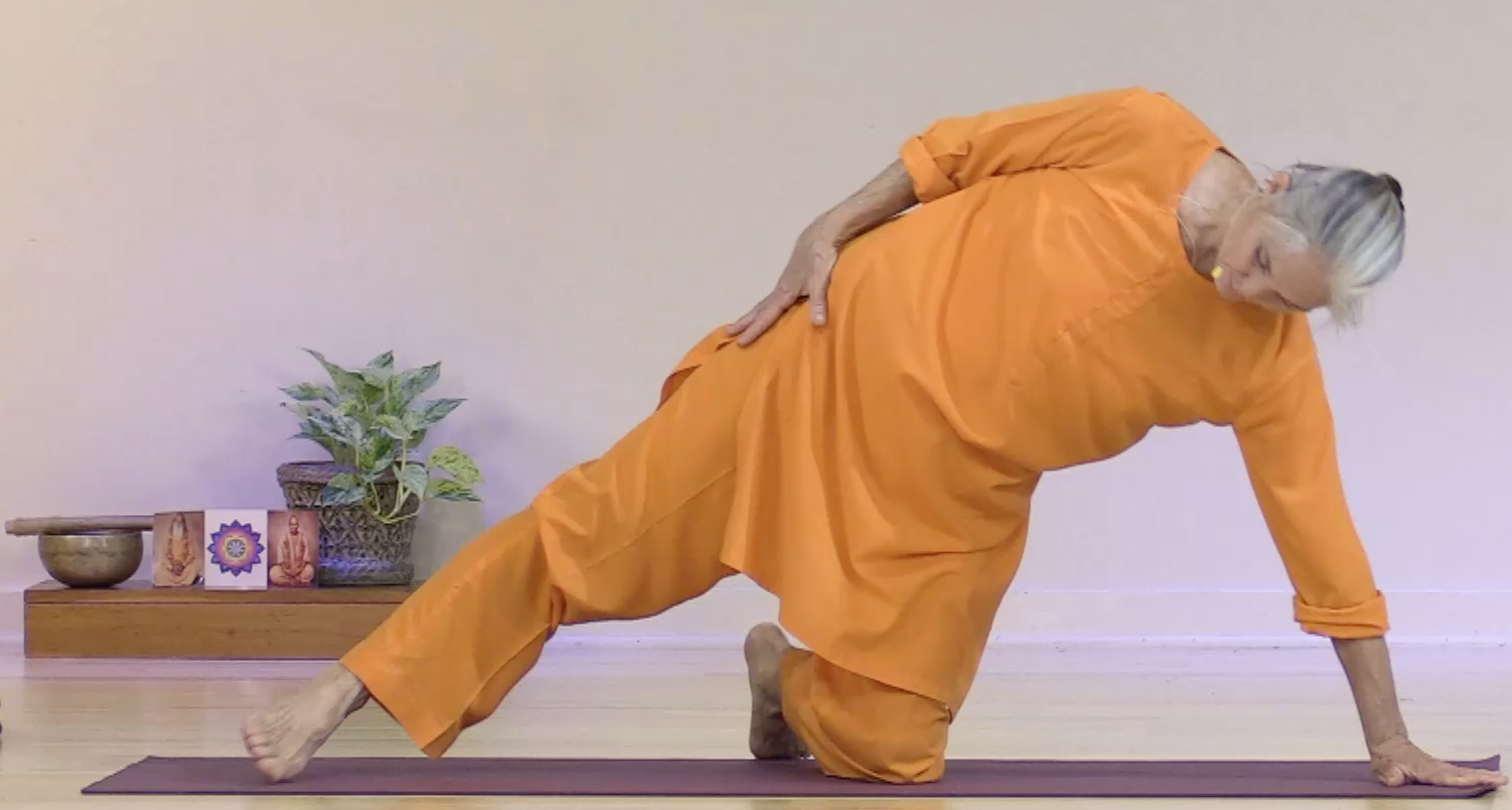 Hatha Yoga - Level 2-3 with Saci Murphy - June 1, 2020