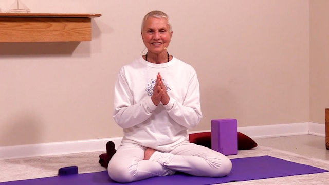 Hatha Yoga - Beginners Level 1: Part 1 of 4 with Satya Greenstone