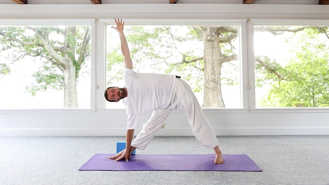 Hatha Yoga Tips: Trikonasana (Triangle) Pose with Zac Parker