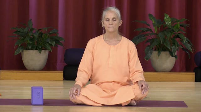 Hatha Yoga - Mixed Level with Saci Mu...