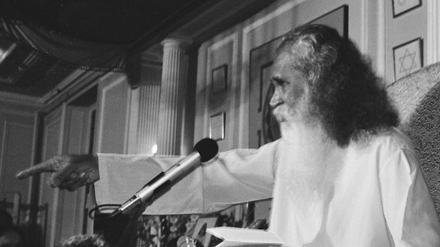 Surfing the Waves: Satsang with Swami Satchidananda