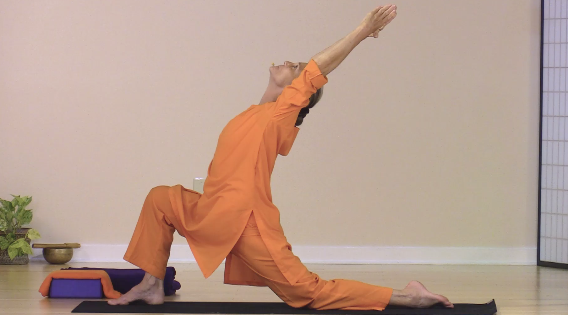 Hatha Yoga - Level 2-3 with Saci Murphy - June 29, 2020