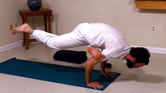 Hatha Yoga - Level 2-3 Arm Balances with Zac Parker