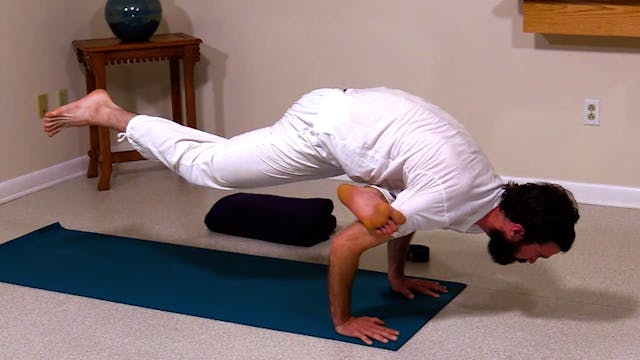 Hatha Yoga - Level 2-3 Arm Balances w...