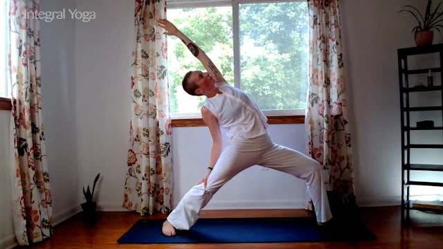 Hatha Yoga - Level 2 "Self-Love" with Alex Ishwari