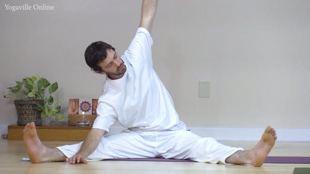 Hatha Yoga - Mixed Level with Zac Par...