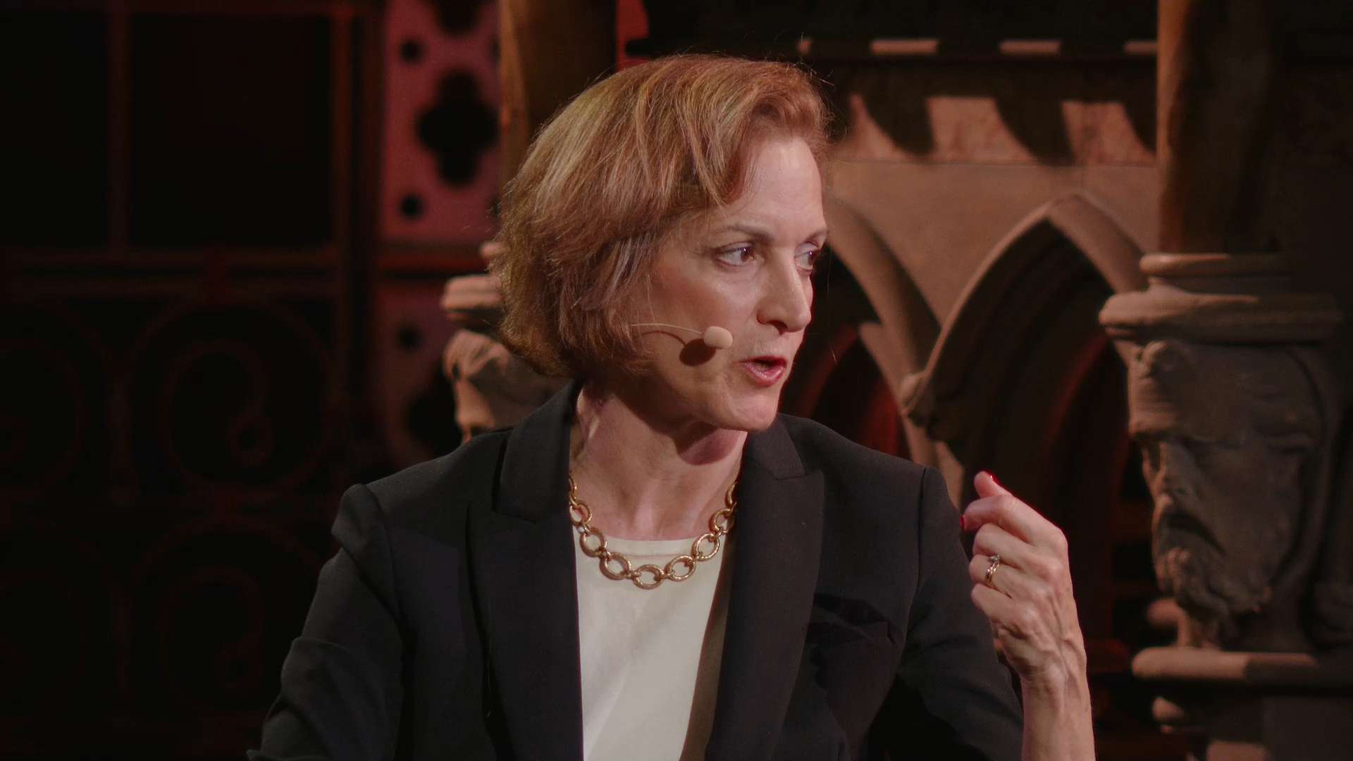 Anne Applebaum on the Failure of Politics and the Seductions of Autocracy