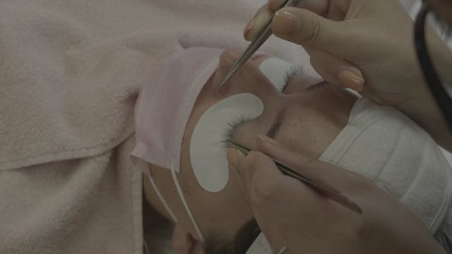 Preperation for treatment Eyelashs