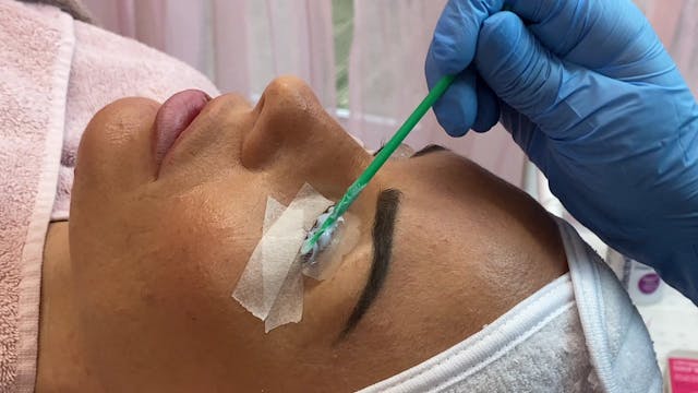 Lash lift - Fixing solution