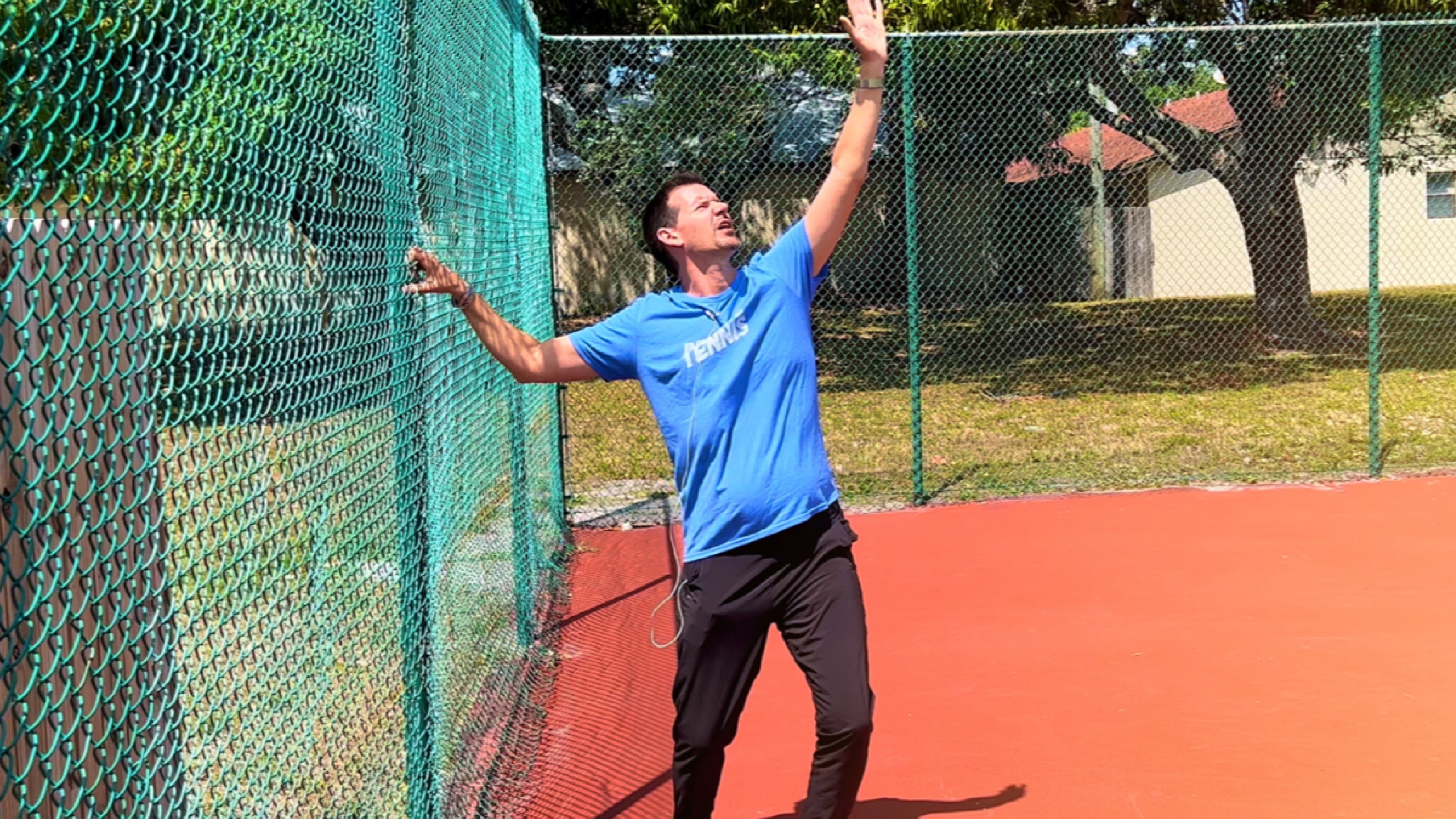 Is Leaning on the Serve Intuitive?