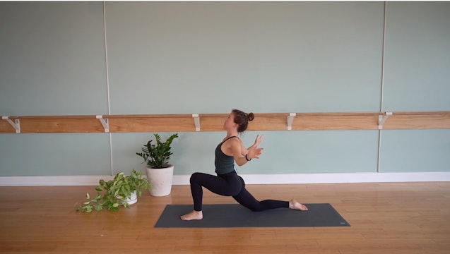 Dynamic & Athletic- Vinyasa Yoga w/ Jillian (Level 2)