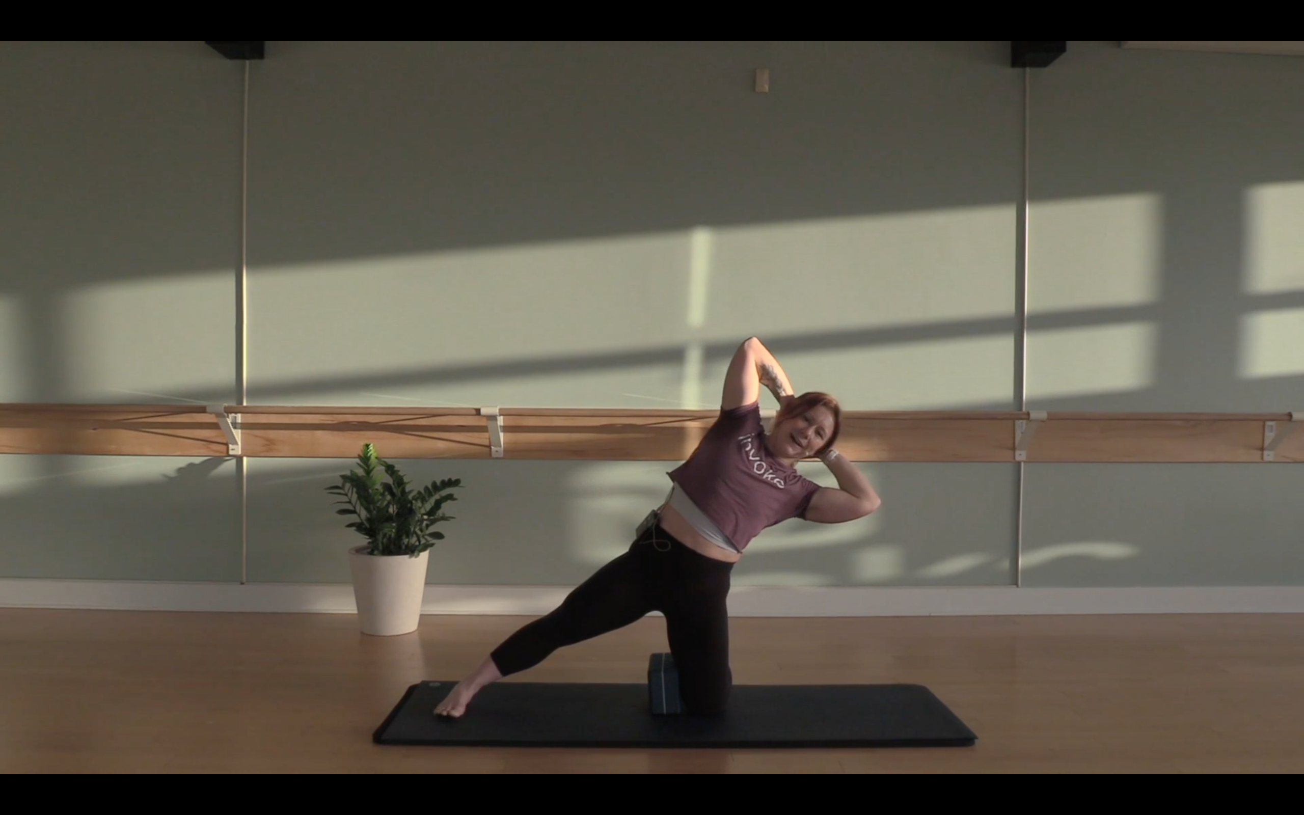 Ab Blast- Pilates Mat w/ Glenna (Level 1/2)