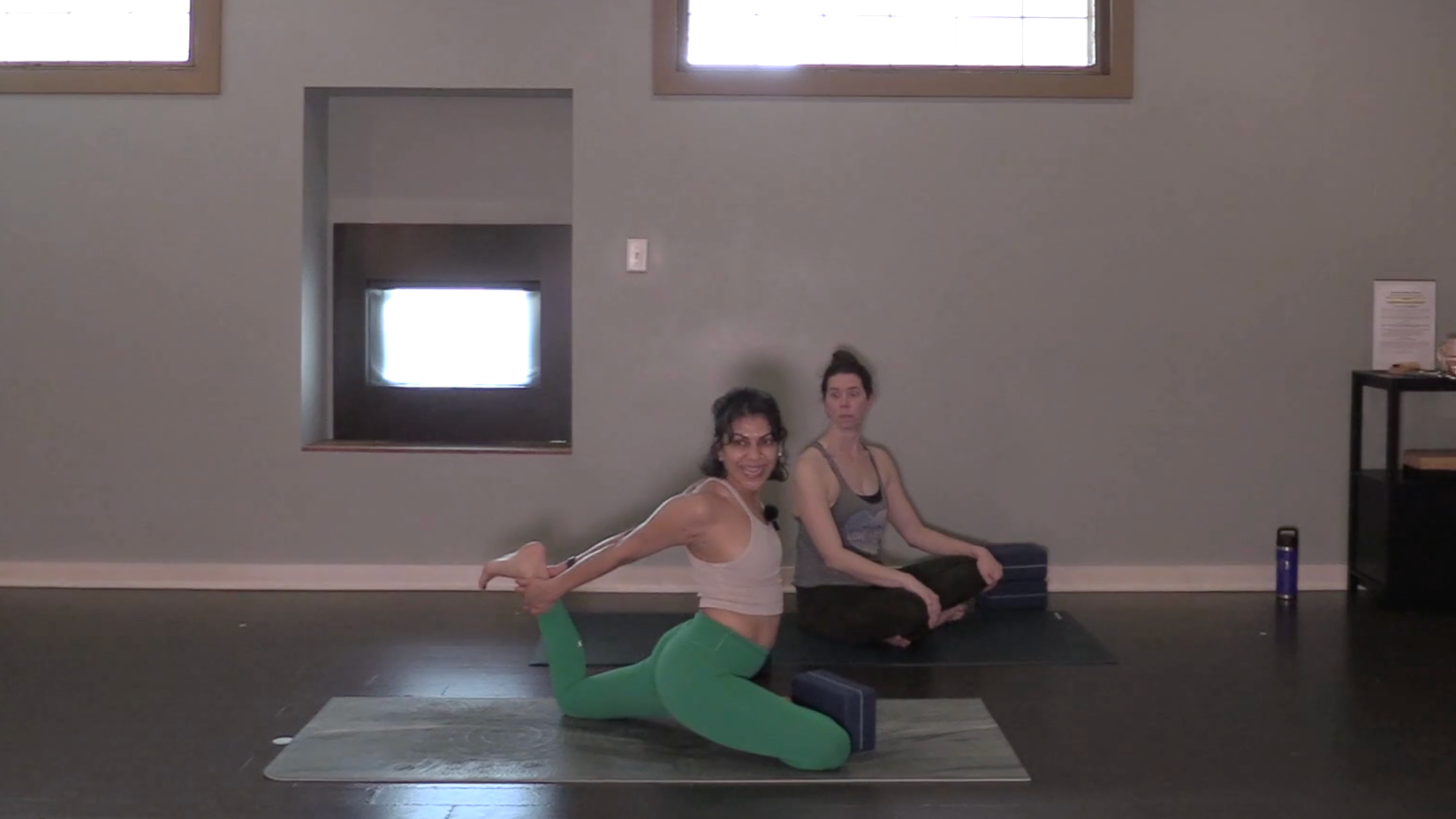Happy Hips- Vinyasa Yoga w/ Purvi (Level 2)
