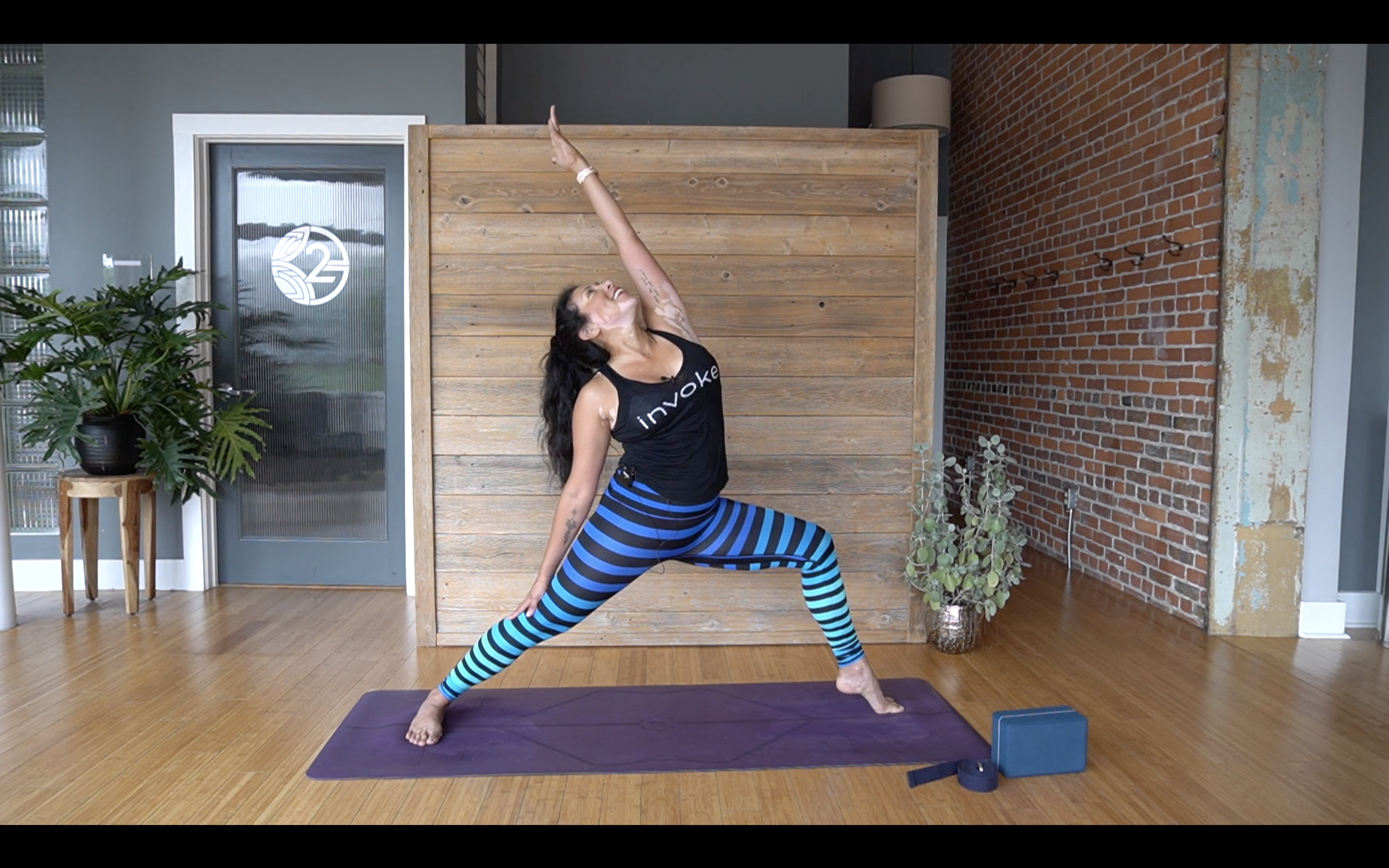 Backbends & Core- Vinyasa Yoga w/ Yvonne (Level 2)