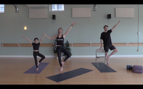 Family Vinyasa Yoga w/ Andrea (Level 1)