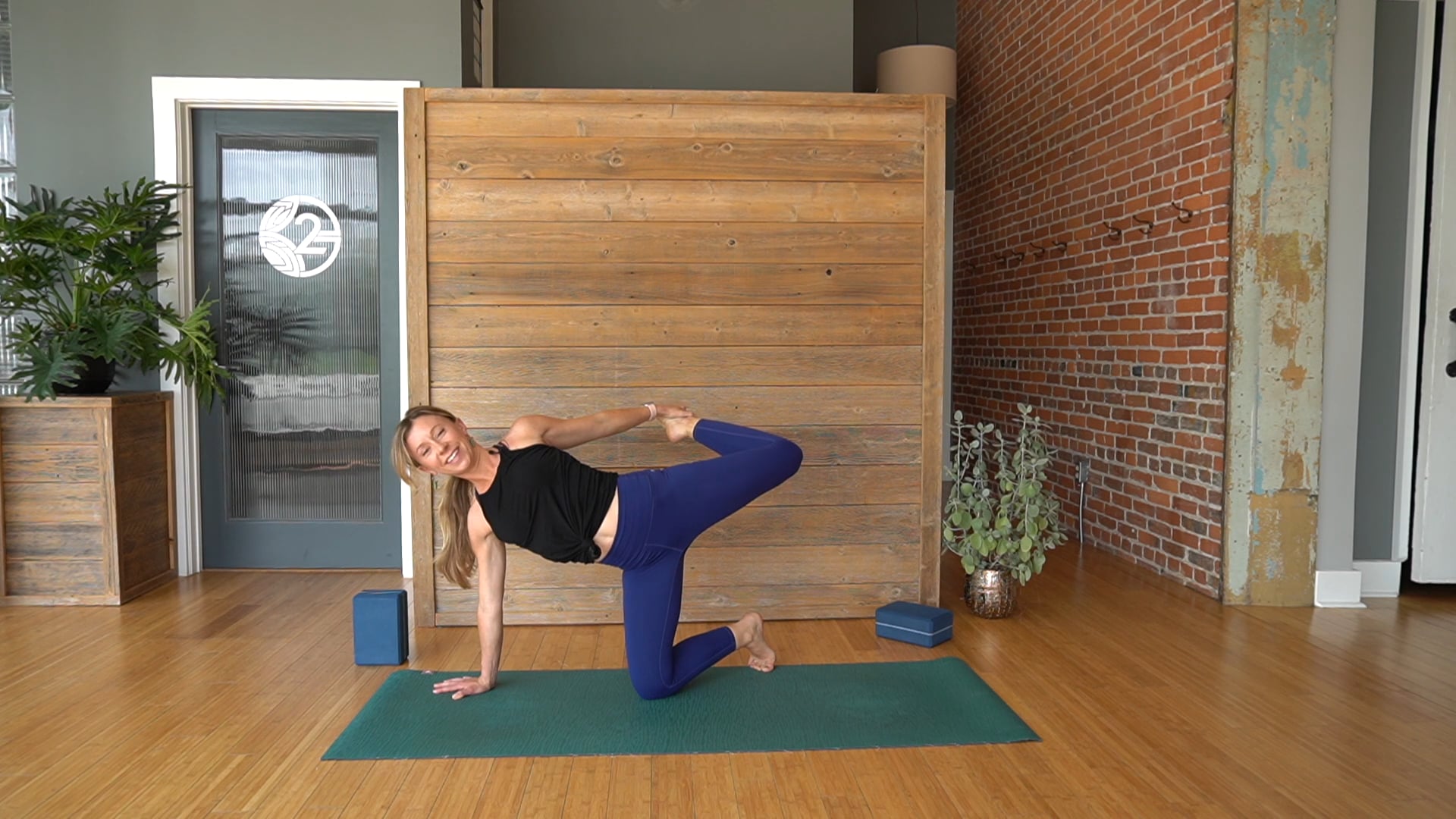 Heart Opening Binds- Vinyasa Yoga w/ Erin M. (Level 2)