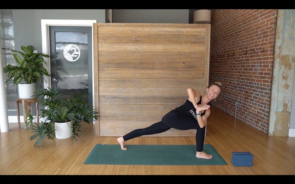 Hit it Hard- Vinyasa Yoga w/ Erin M. (Level 2)