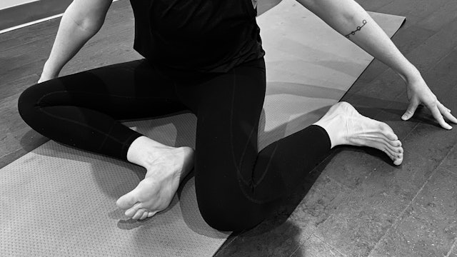 How do I fix that? Hips w/ Brittany K. (All Levels)