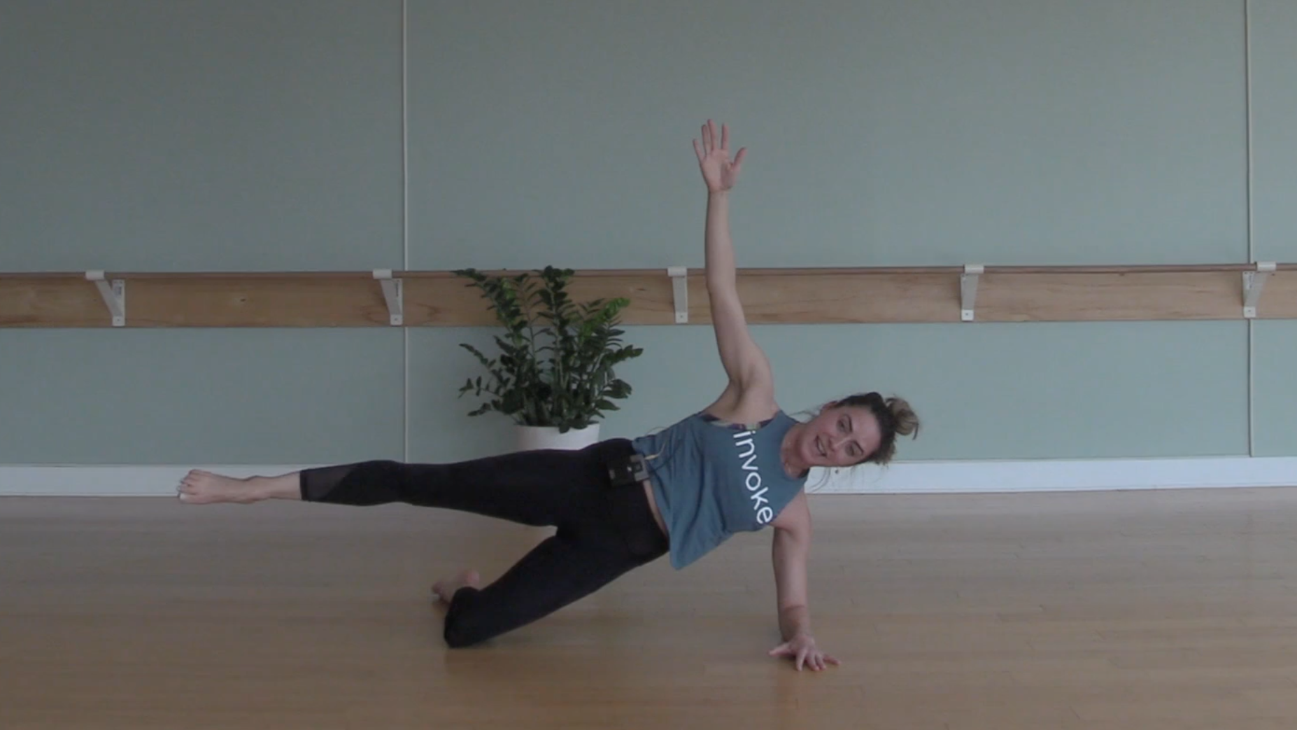 Wake up & Tone Up- Pilates core w/ Elizabeth (Level 1/2)