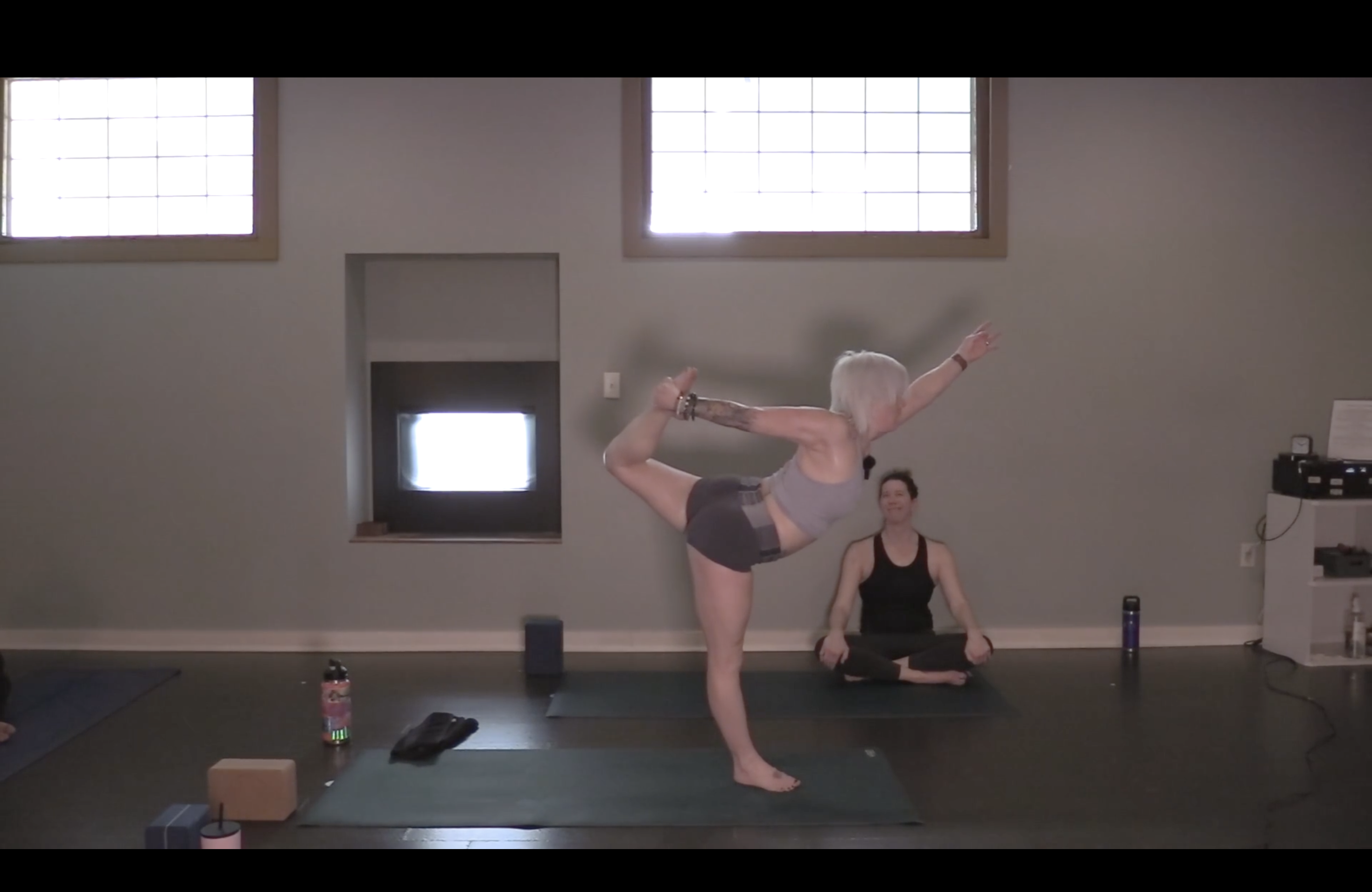 Tangled Up- Vinyasa Yoga w/ Jill (Level 2/3)