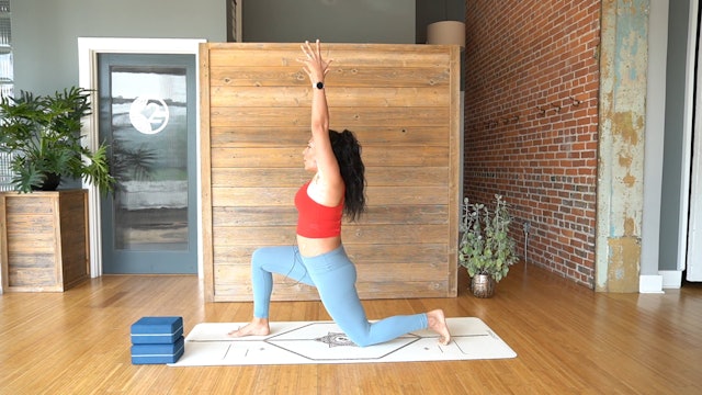 Shoulders and Hamstrings- Vinyasa Yoga w/ Yvonne (Level 2)