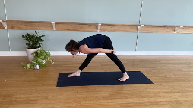 Mid-Day Full Body Flow- Vinyasa Yoga w/ Brittany K. (Level 1/2)