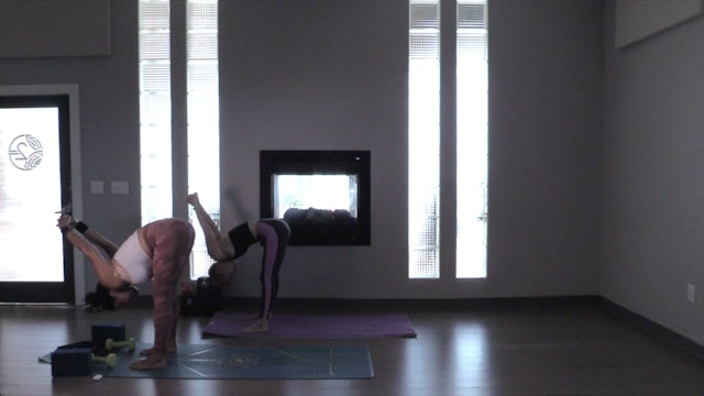 Cultivating a Strong Lower Body- Vinyasa Yoga w/ Yvonne (Level 2)