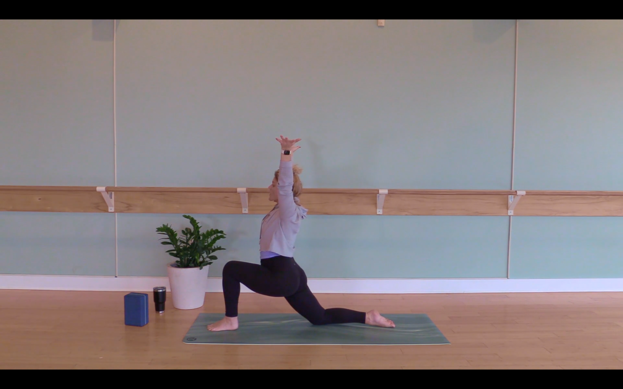 All Around Flow- Vinyasa Yoga w/ Brooke (Level 2)
