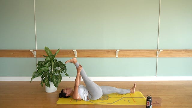 Glutes & Backbends- Vinyasa Yoga w/ Y...