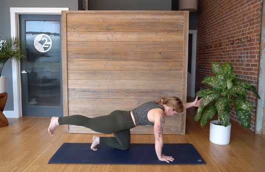 Crunch-less Core Work- Pilates Mat w/ Glenna (Level 2)