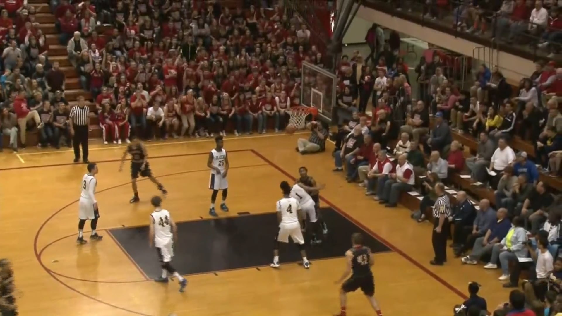2015 IHSAA BBB Semistate Franklin Nunn Dunk
