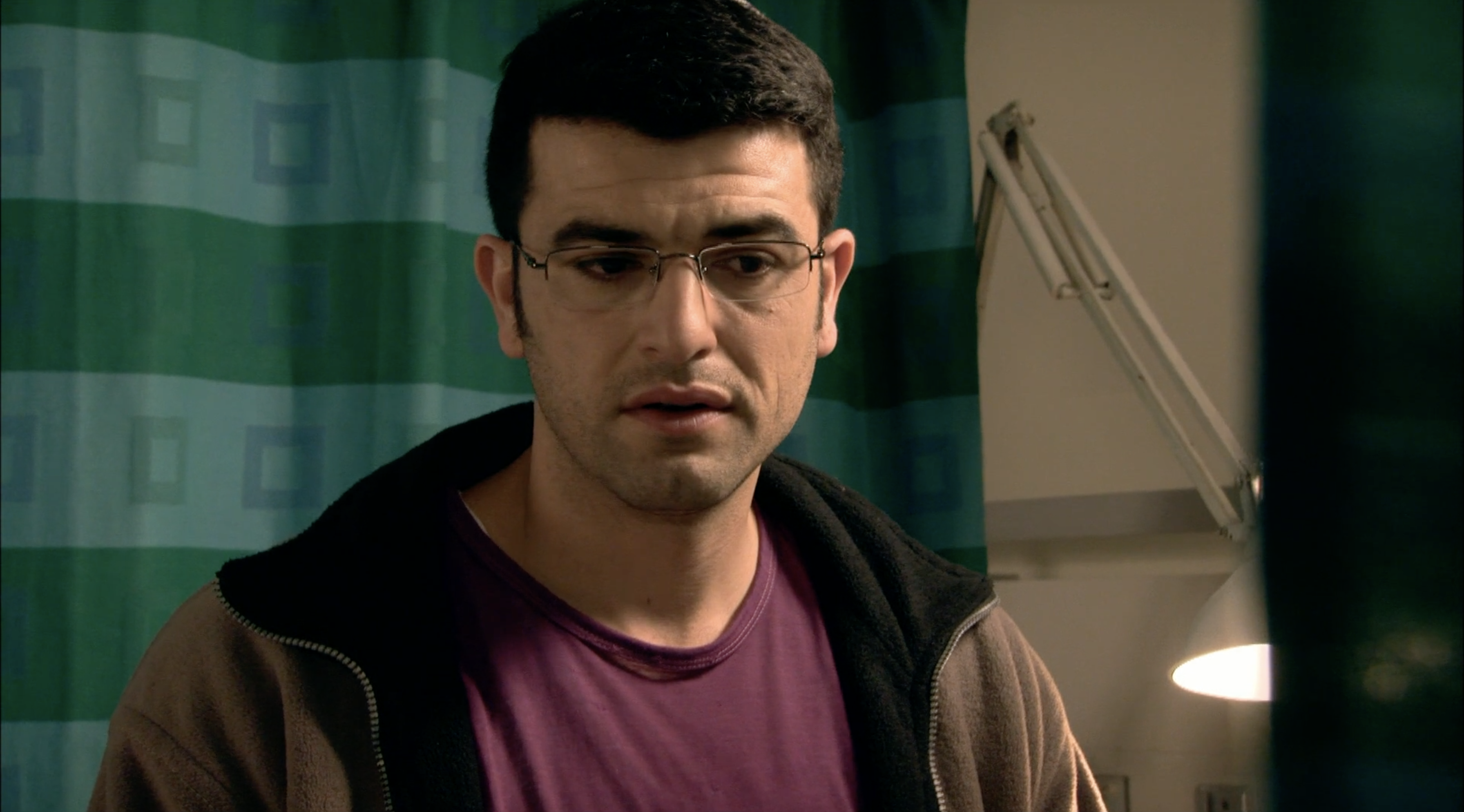 Srugim - Season 3, Episode 14 - One Kid